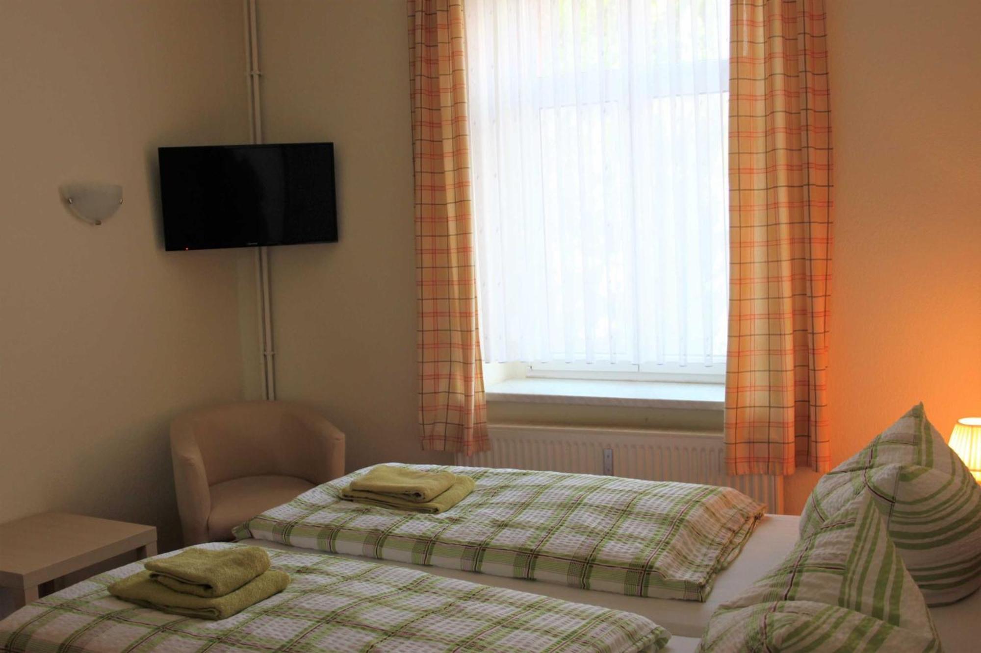 Pension Am Stadtgraben Hotel ลืบเบอเนา ภายนอก รูปภาพ
